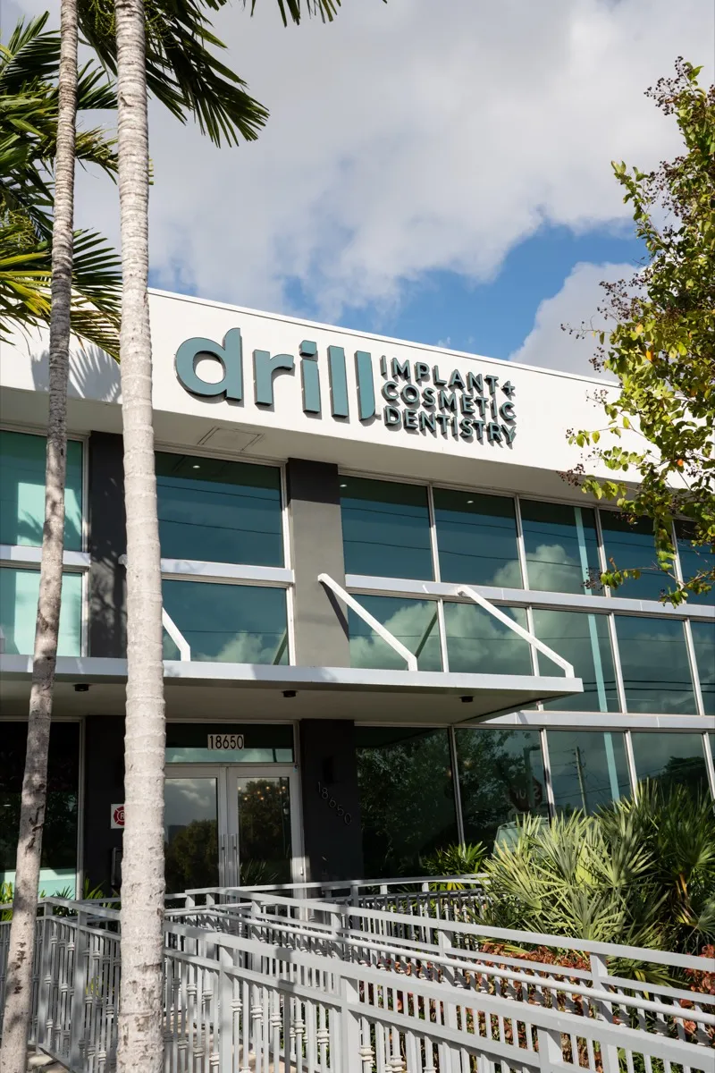 Drill Dental, Brand content